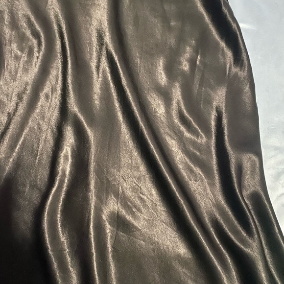 ZARA SATIN EFFECT MIDI SKIRT BLACK M - Picture 4 of 13